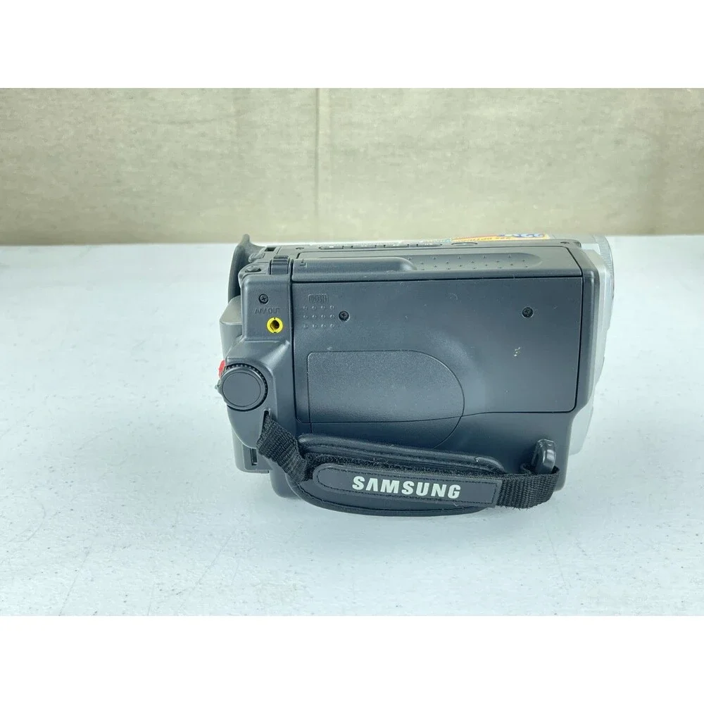 Samsung SC-L901 8mm Hi8 Analog Camcorder With Case - Tested